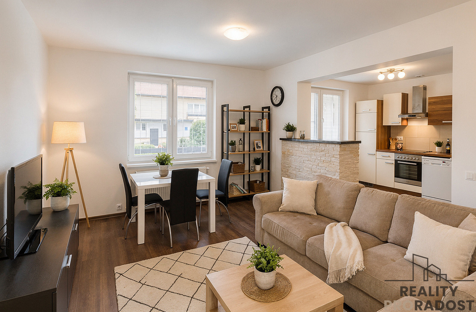 Pronájem bytu 3+1 94 m² — photo 2