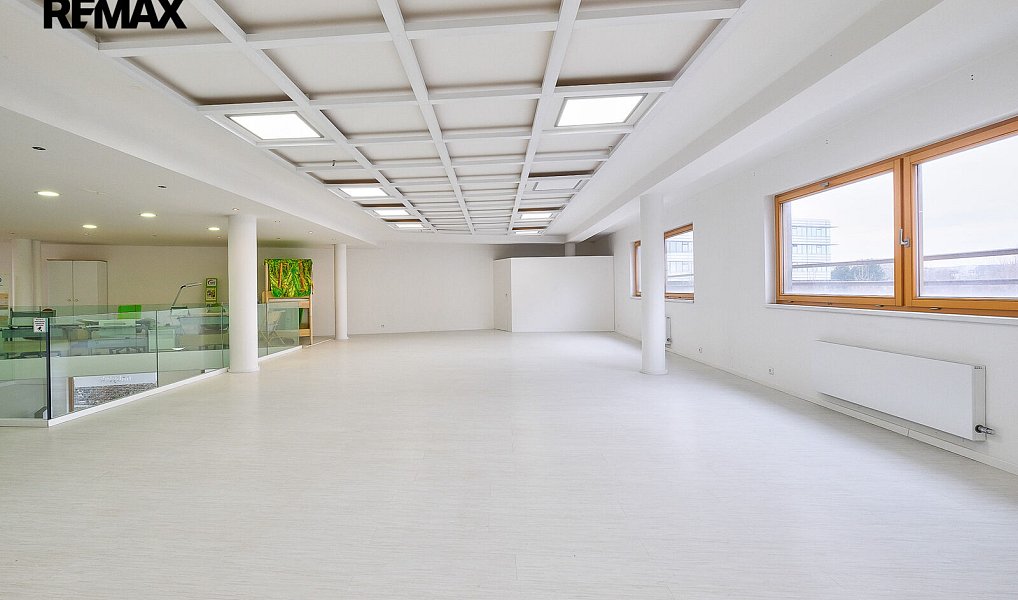 Pronájem obchodních prostor 97 m², Praha – náhled fotky 3
