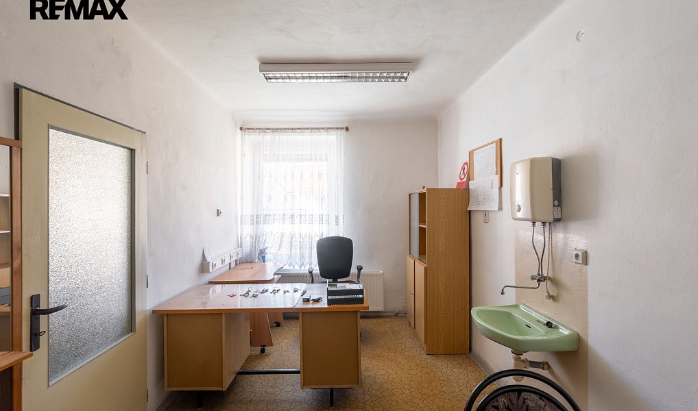 Prodej výrobních prostor 1 115 m², Nové Hrady – náhled fotky 18