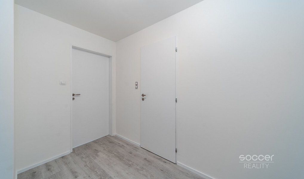 Prodej bytu 1+kk 33 m², Praha – náhled fotky 13