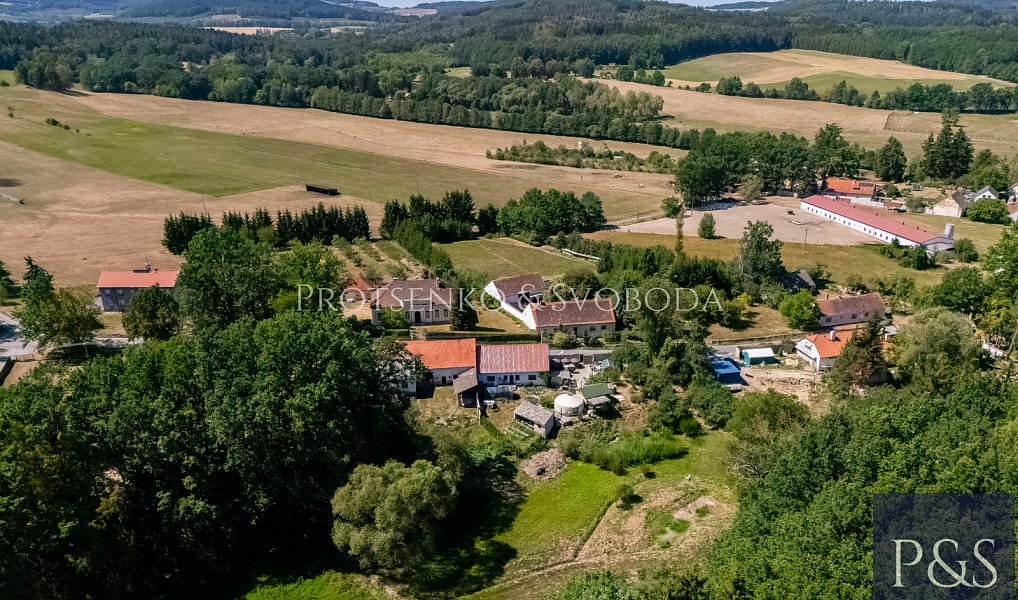 Prodej ubytovacího objektu 300 m², Lhenice – náhled fotky 7