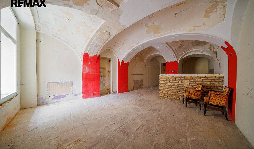 Prodej obchodních prostor 253 m², Cheb – náhled fotky 2