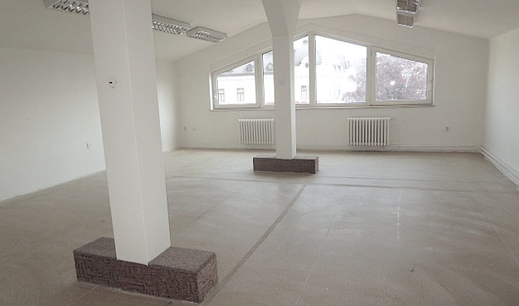 Pronájem obchodních prostor 175 m², Krnov – náhled fotky 2