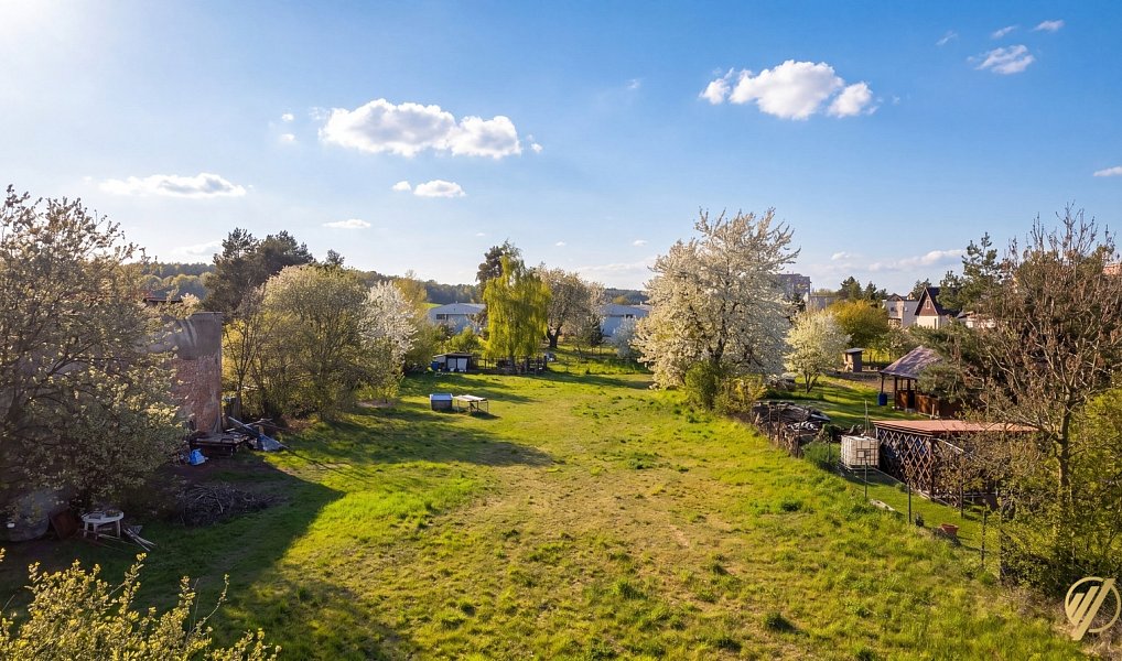 Prodej stavebního pozemku 2 433 m², Čachovice – náhled fotky 4