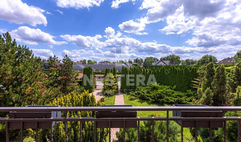 Prodej domu 444 m² s pozemkem 2 325 m², Vestec – náhled fotky 4