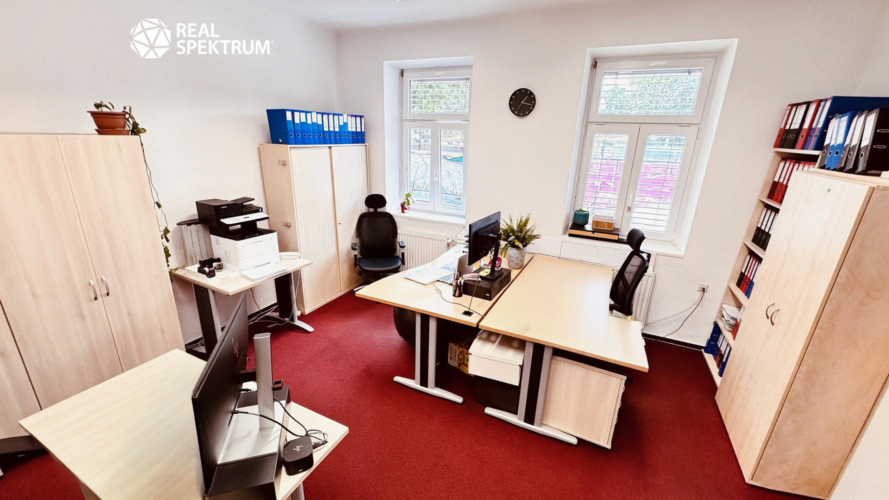 Pronájem kanceláře 407 m² – fotografie 2