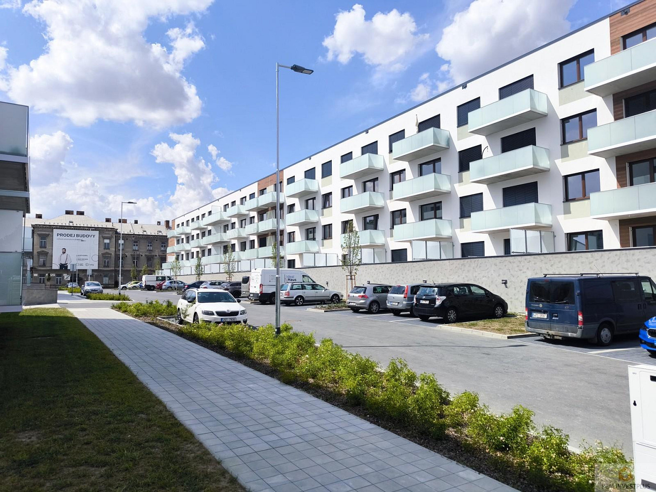 Pronájem garážového parkovacího stání v širším centru města Olomouce na tř. Jiřího Pelikána – fotografie 5