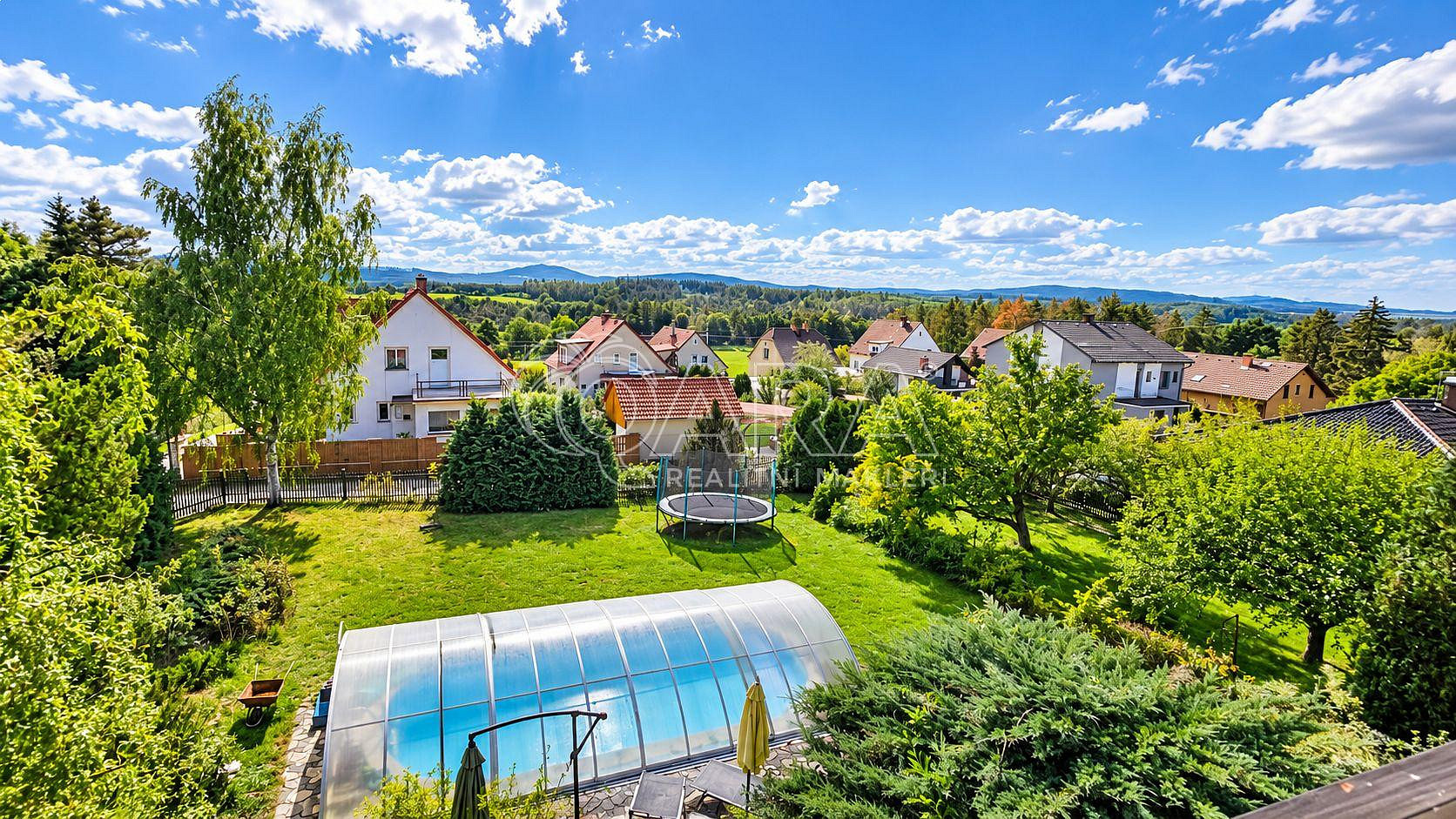 Prodej domu 279 m² s pozemkem 1 255 m² – fotografie 2