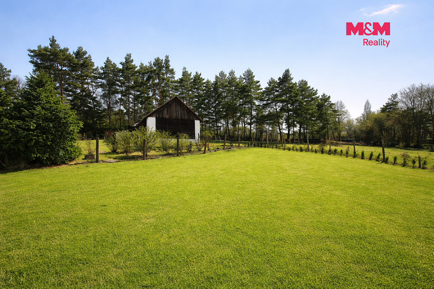 Prodej stavebního pozemku 896 m² – fotografie 3