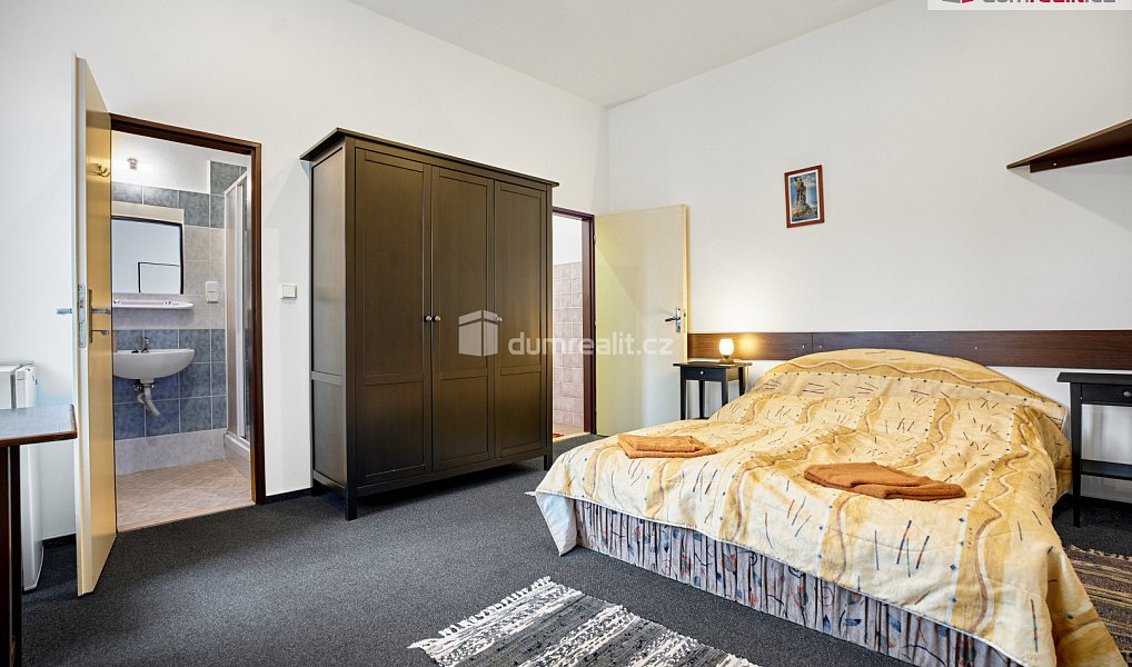 Prodej domu 280 m² s pozemkem 490 m², Nejdek – náhled fotky 14