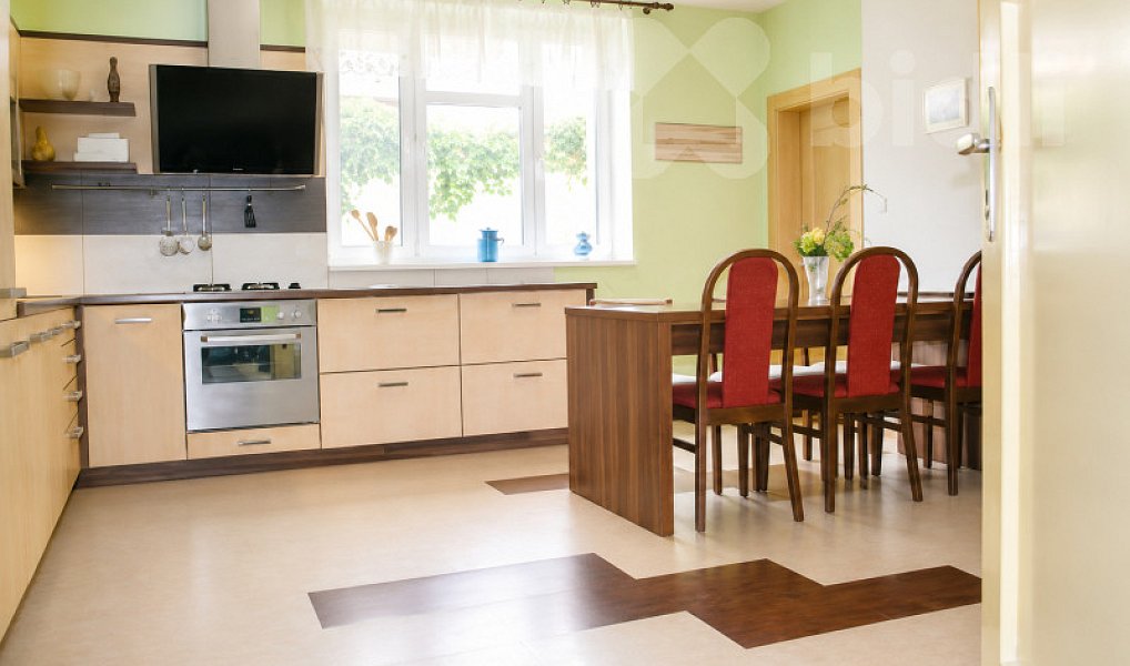 Prodej domu 785 m² s pozemkem 2 182 m², Librantice – náhled fotky 3