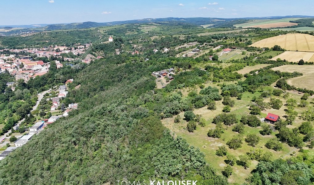 Prodej pozemku 2 107 m², Dolní Kounice – náhled fotky 8