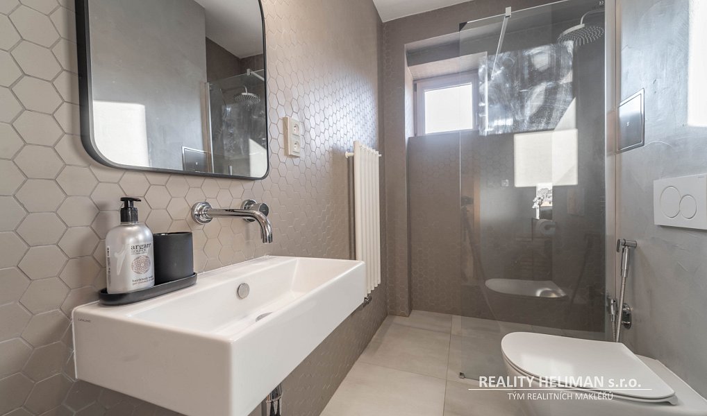 Prodej domu 260 m² s pozemkem 5 558 m², Košice – náhled fotky 14
