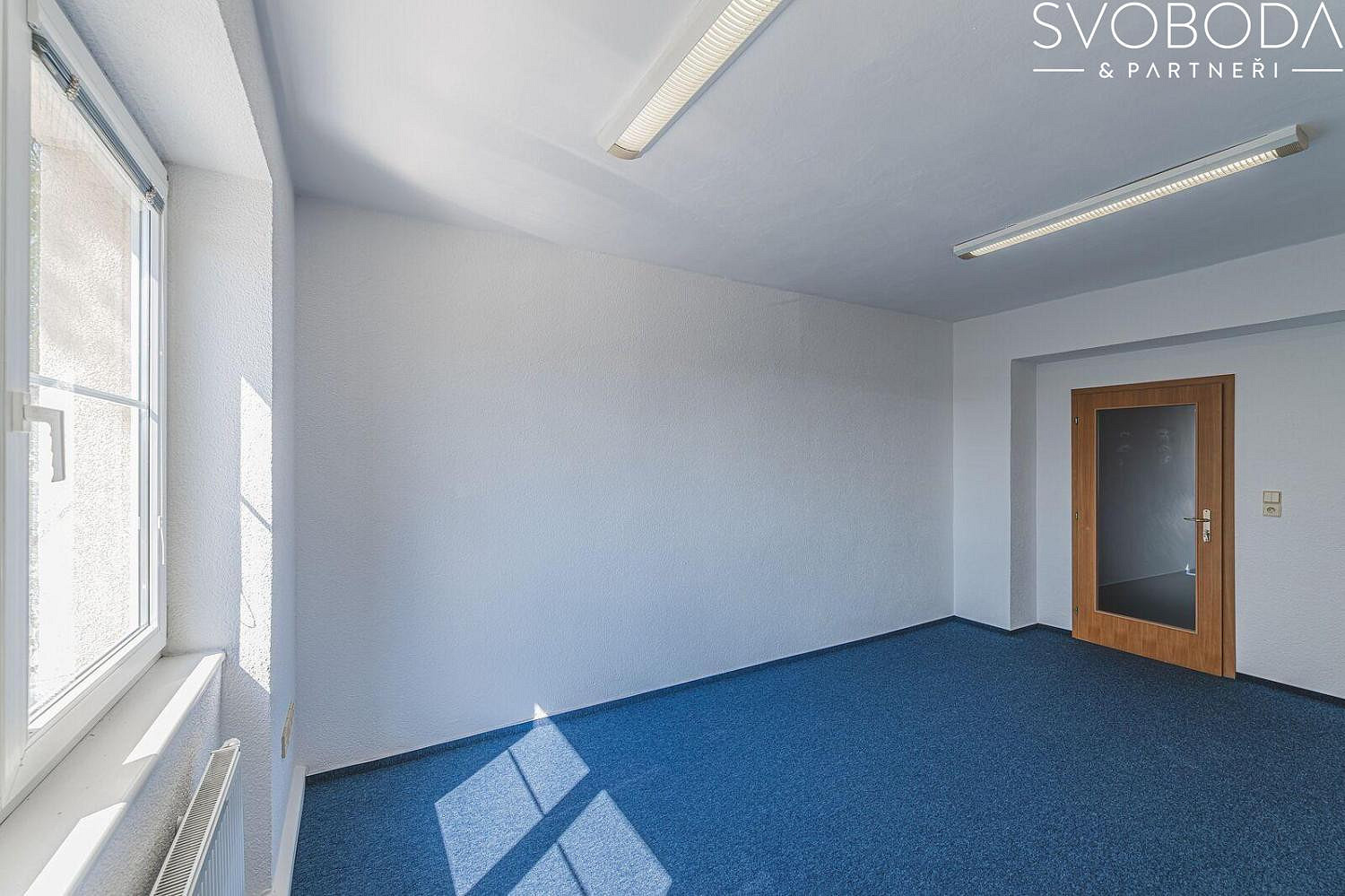 Pronájem kanceláře 102 m² — photo 4