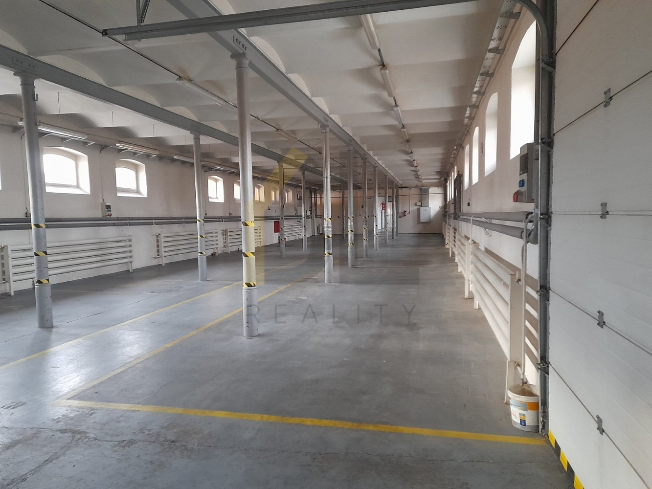Pronájem skladovacích prostor 800 m² – fotografie 2