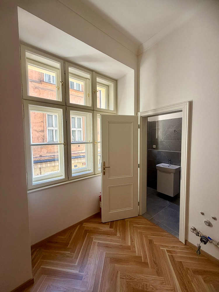 Prodej bytu 1+kk 14 m² — photo 3