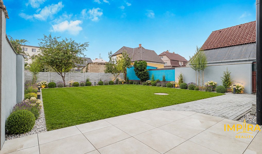 Prodej domu 197 m² s pozemkem 352 m², Město Touškov – náhled fotky 6