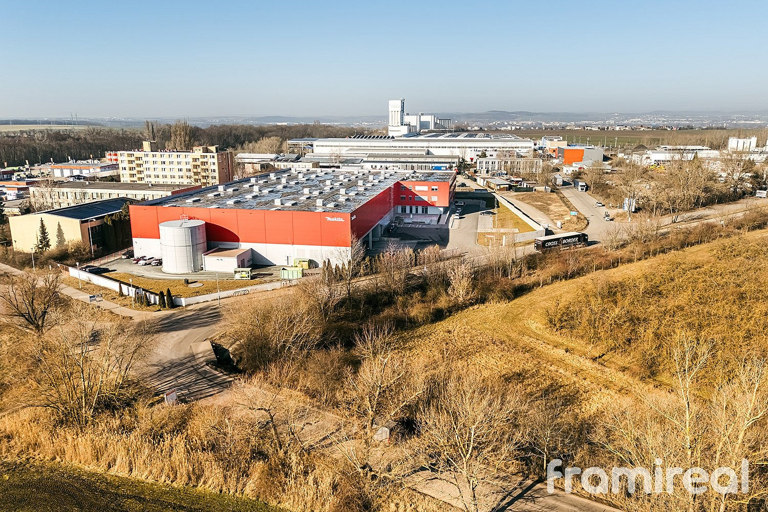Prodej komerčního pozemku 1 525 m² — photo 3