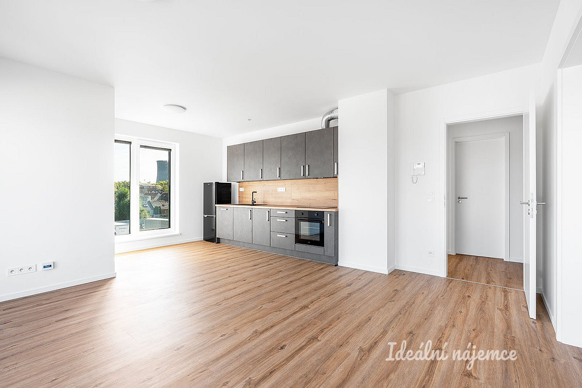 Pronájem bytu 3+kk 73 m² – fotografie 3