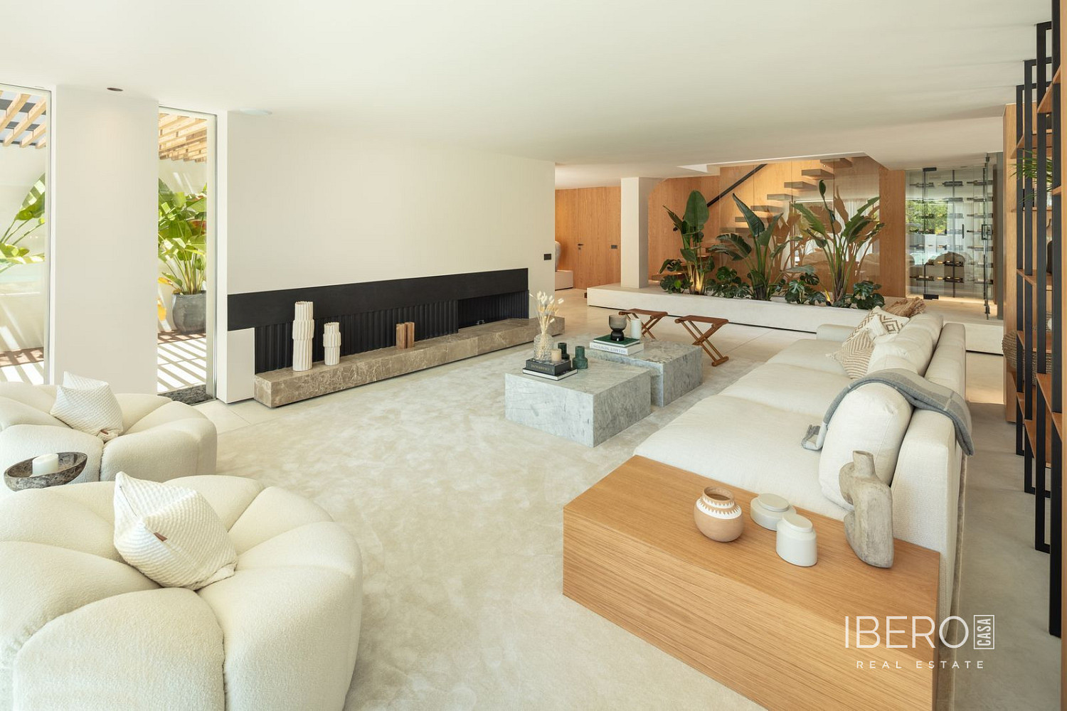 Prodej domu 435 m² s pozemkem 1 038 m² — photo 2
