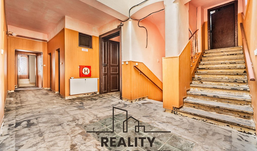 Prodej ubytovacího objektu 1 200 m², Znojmo – náhled fotky 11
