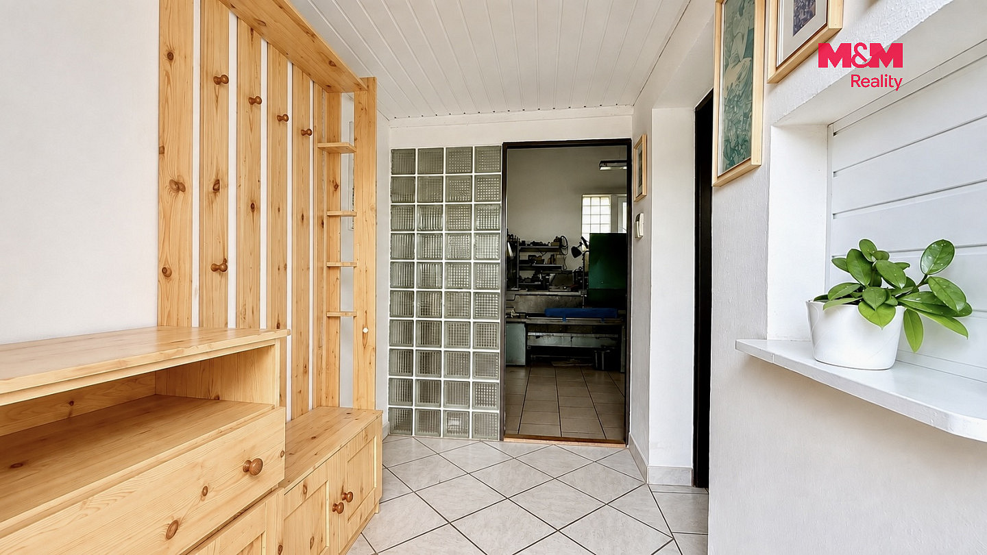 Prodej výrobních prostor 400 m² – fotografie 4