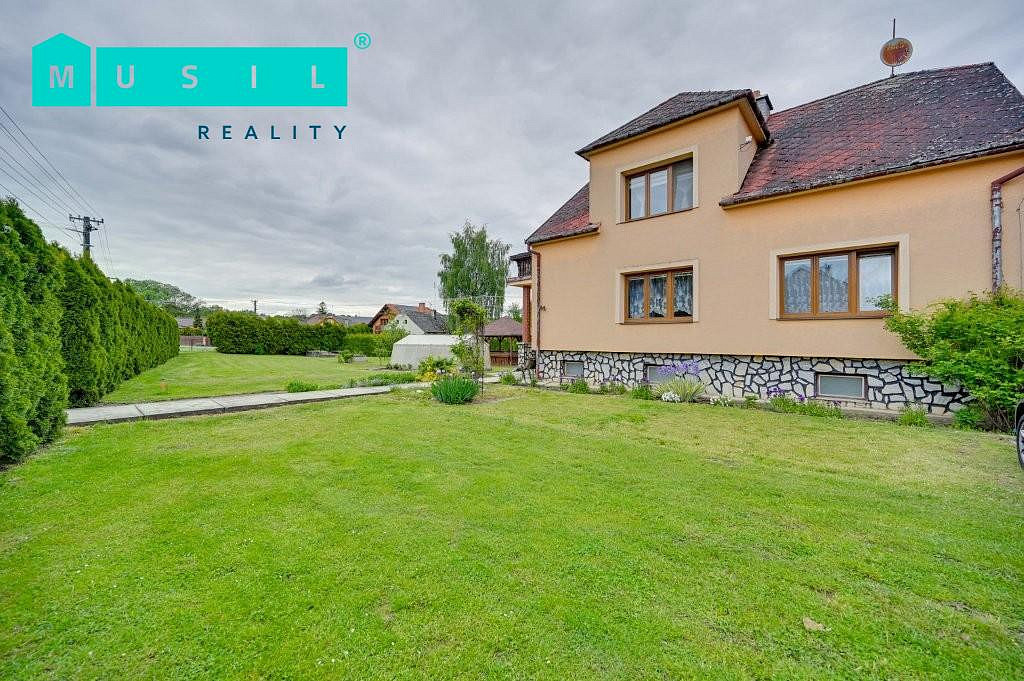 Prodej domu 300 m² s pozemkem 1 396 m² — photo 2