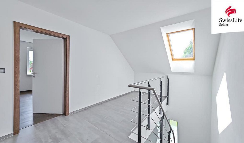 Prodej domu 211 m² s pozemkem 975 m², Ostrov – náhled fotky 22
