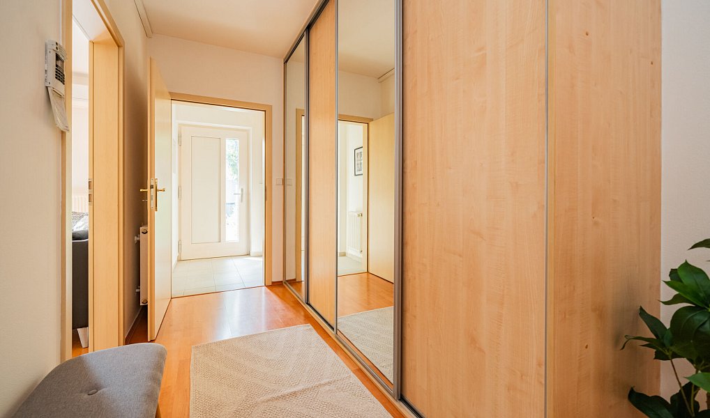 Prodej bytu 4+kk 93 m², Jinočany – náhled fotky 24