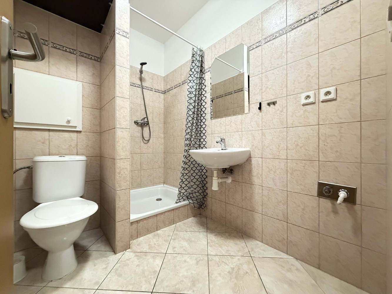 Pronájem bytu 1+kk 32 m² – fotografie 3