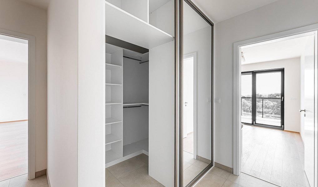 Pronájem bytu 4+kk 120 m², Praha – náhled fotky 9