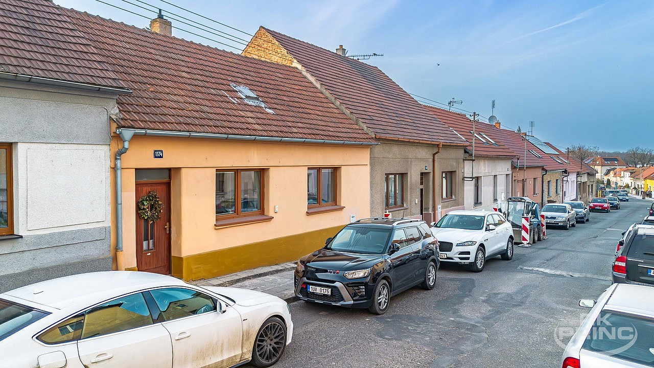 Prodej domu 140 m² s pozemkem 322 m² – fotografie 2