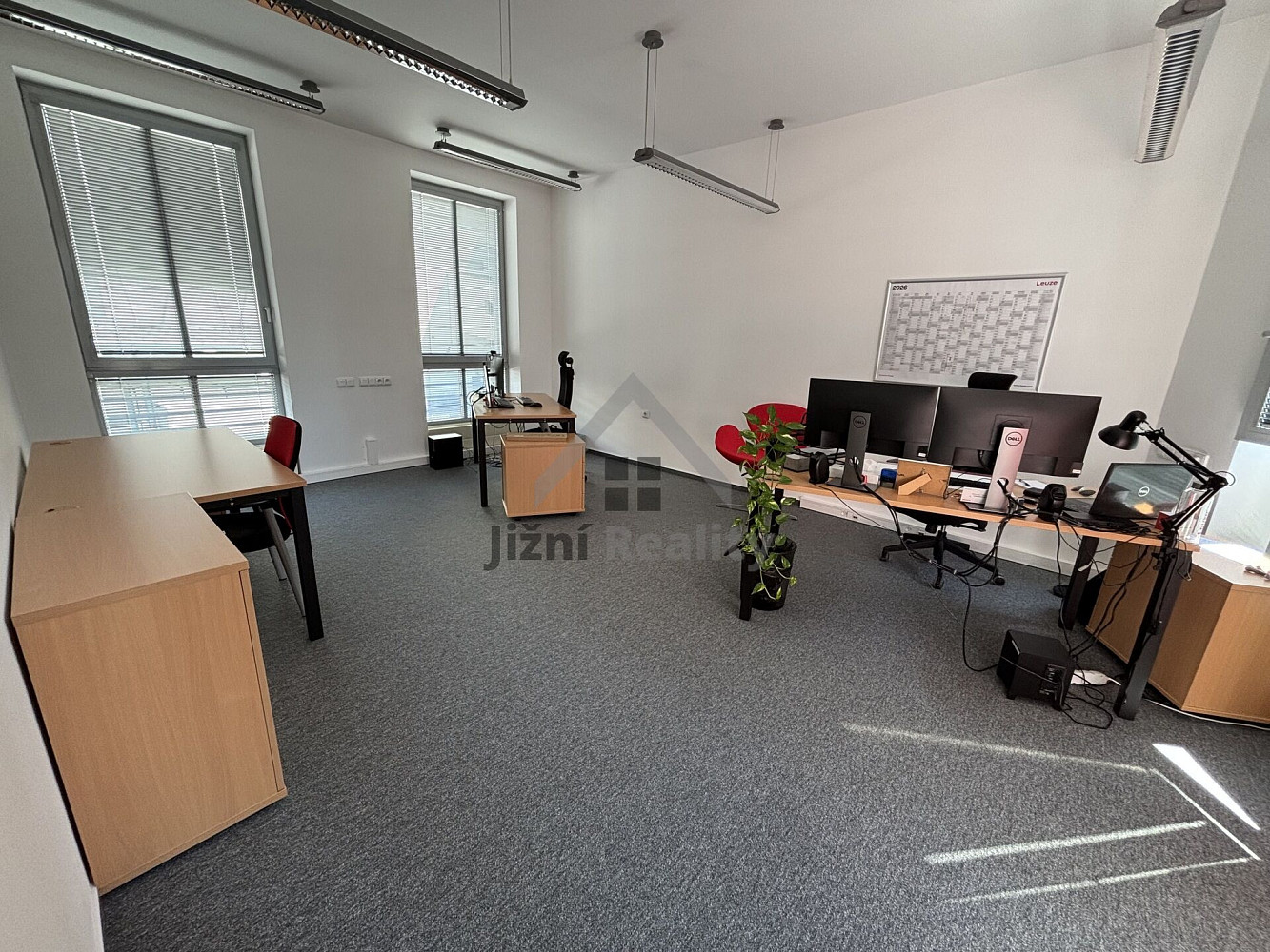 Pronájem kanceláře 250 m² – fotografie 4