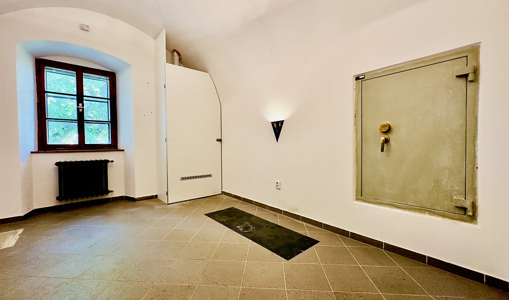 Prodej domu 324 m², Blatná – náhled fotky 17