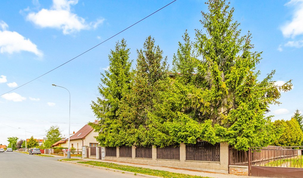 Prodej stavebního pozemku 450 m², Praha – náhled fotky 5