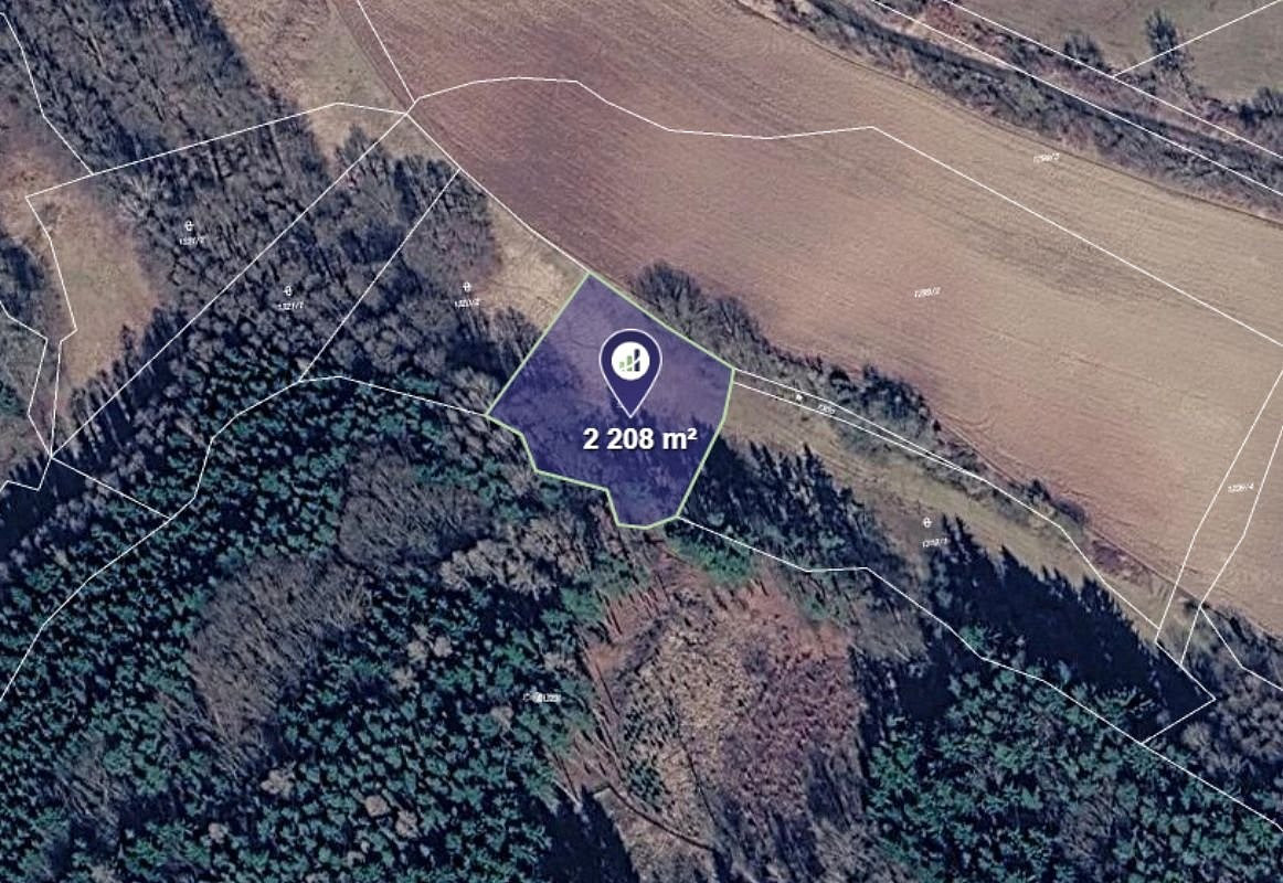 Prodej pozemku 1 104 m²