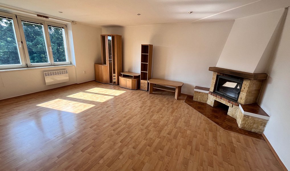 Pronájem bytu 2+1 92 m², Pelhřimov – náhled fotky 5