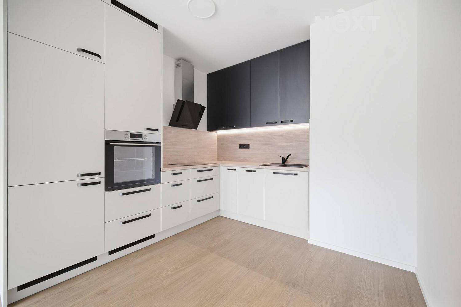 Pronájem bytu 2+kk 62 m² – fotografie 2