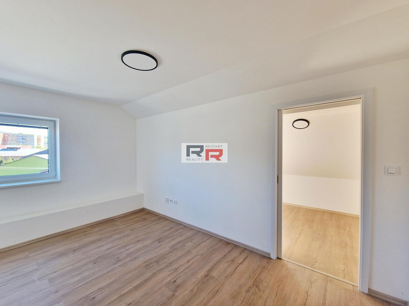 Pronájem bytu 2+kk 45 m² – fotografie 5
