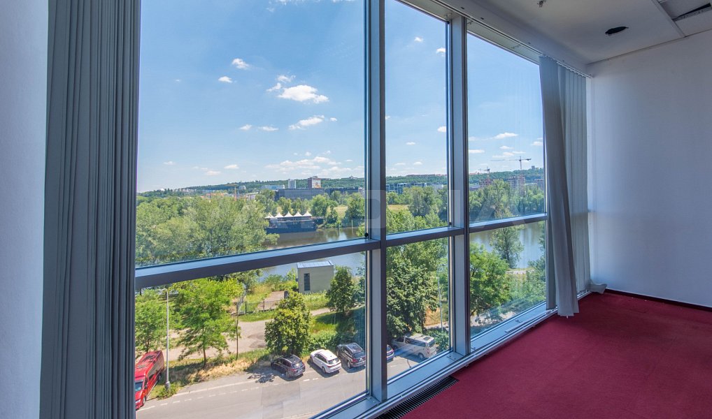 Pronájem kanceláře 307 m², Praha – náhled fotky 8
