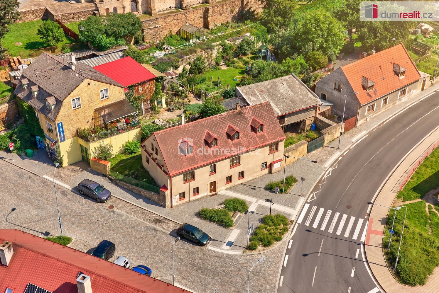 Prodej domu 260 m² s pozemkem 368 m² – fotografie 2