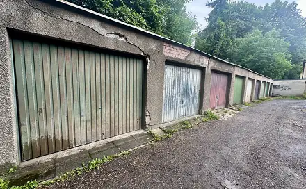 Samostatná garáž 20 m2 elektřina po rekonstrukci střechy, Wintrova, Liberec - Liberec II-Nové Město