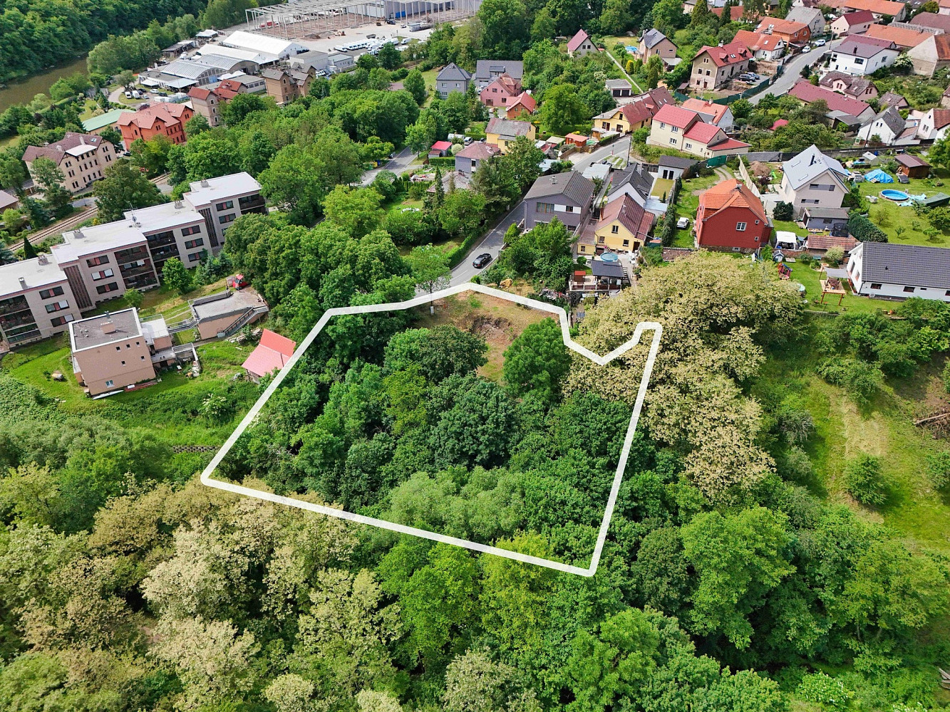 Prodej stavebního pozemku 2 052 m² — photo 3