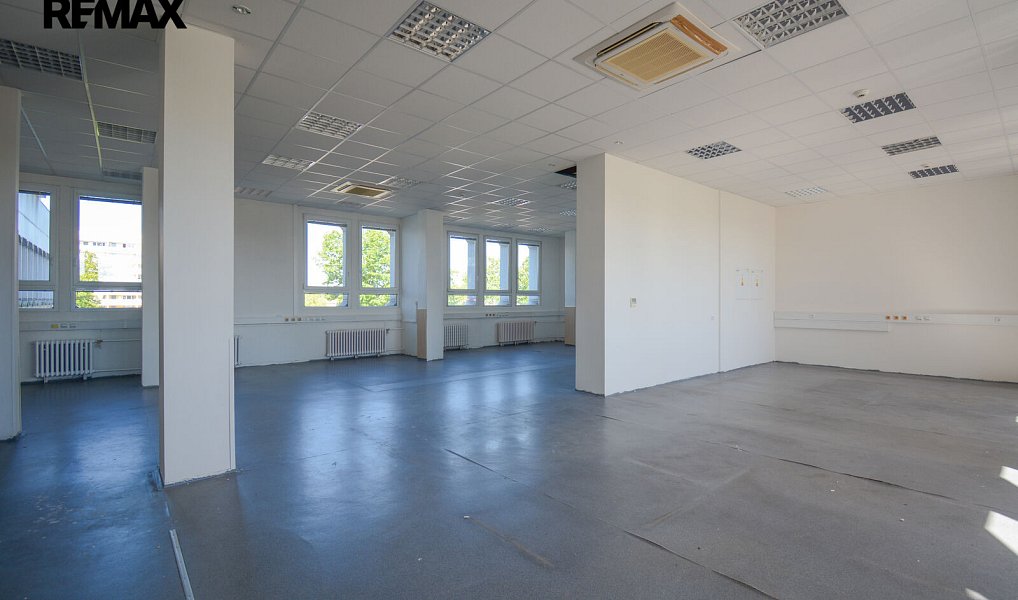 Pronájem kanceláře 172 m², Hradec Králové – náhled fotky 10