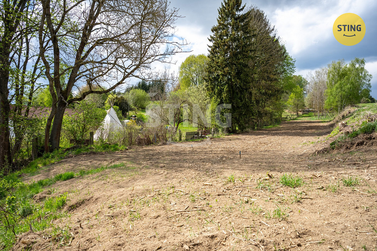 Prodej stavebního pozemku 3 350 m² – fotografie 4