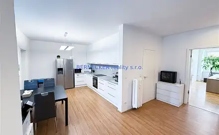 Pronájem bytu 4+kk 135 m², třída Karla IV., Hradec Králové