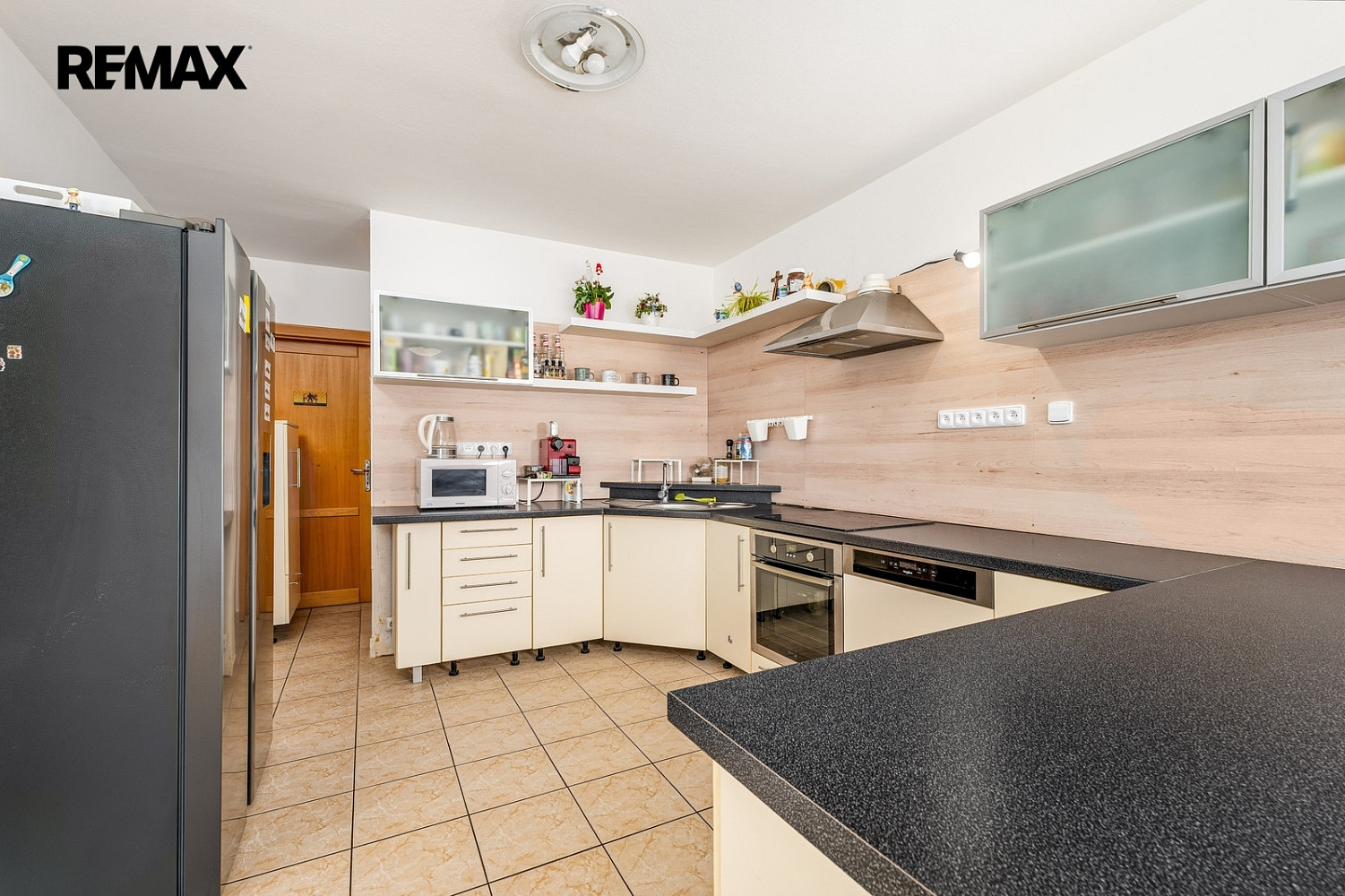 Prodej domu 180 m² s pozemkem 227 m² — photo 2