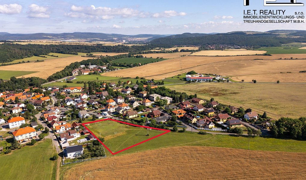 Prodej stavebního pozemku 4 846 m², Lochovice – fotka 1 z 9