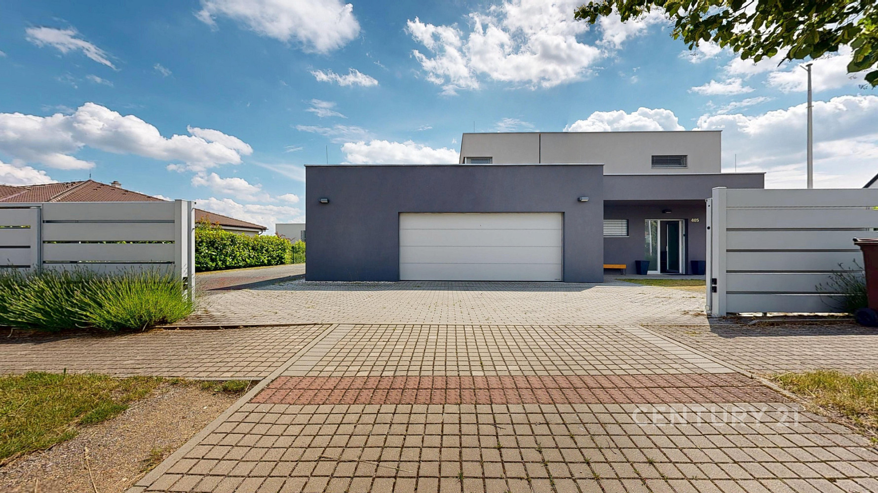 Prodej kanceláře 240 m²