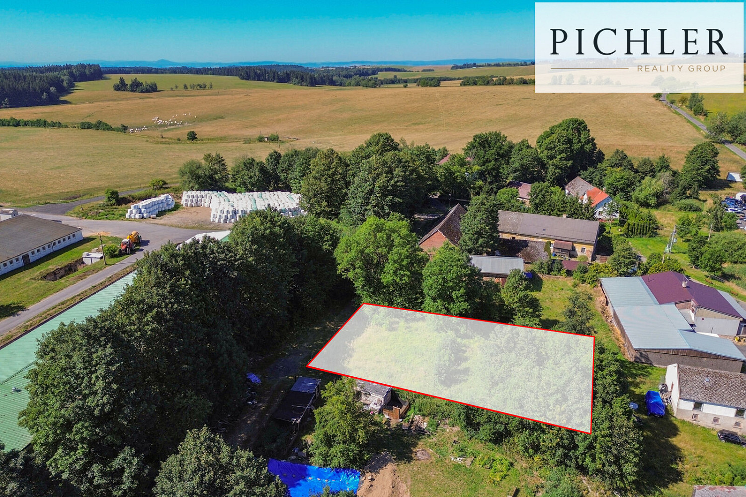 Prodej stavebního pozemku 884 m² – fotografie 2